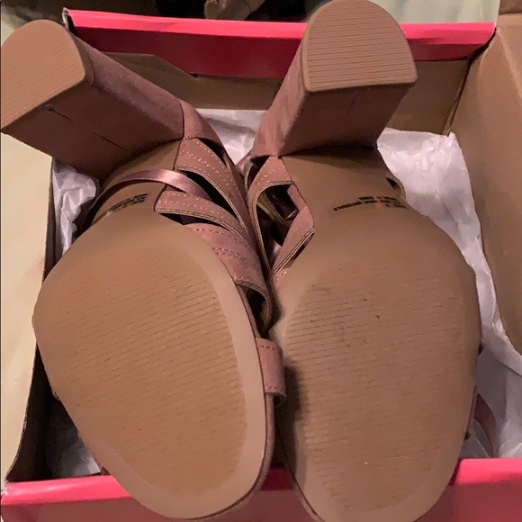 Pink hells - Picture 3 of 5